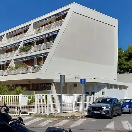 Studio A 2 Pas De La Plage Marseille Exterior photo